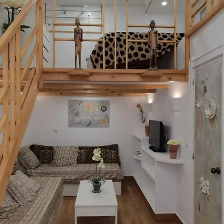 Beautiful And Loft - *